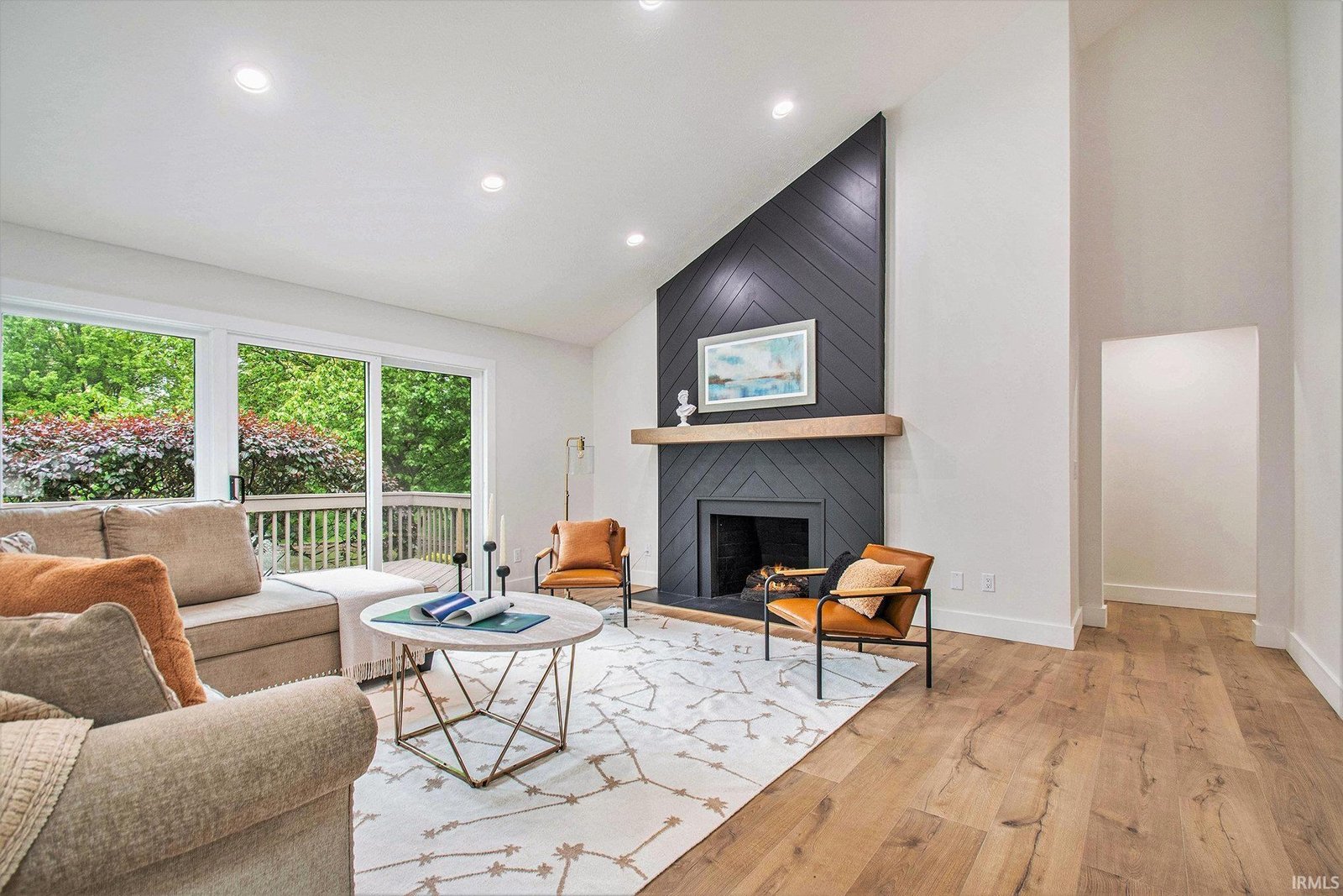 16166 Candlewycke Ct, Granger, IN 46530